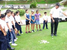 Acceso al Golf con becas de instrucción