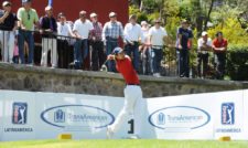 El colombiano Manuel Villegas realiza su golpe de salida en el tee del 1 del Atlas Country Club, en donde este domingo se disputa la ronda final del TransAmerican Power Products CRV Open. El torneo es el segundo de la temporada 2013 del PGA TOUR Latinoamérica. Crédito: Enrique Berardi/PGA TOUR