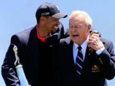 Tiger & Arnold Palmer (cortesía www.usatoday.com)