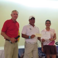 Roberto Vallarino, Dionisio Sánchez (Campeón Neto Cat B) y Dayana Vásquez