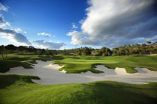 Las Colinas 13th Green (cortesía www.qualitygolfdestinations.co.uk)