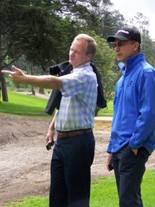 Scott Miller en la cancha del Club Los Lagartos