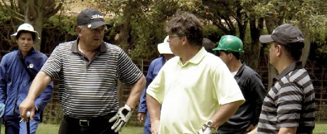 “Camaradería, espíritu deportivo y un bello campo de golf…”