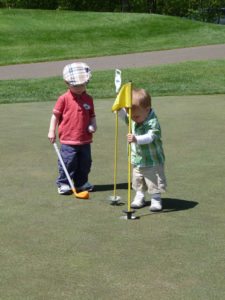 El Golf y nuestros hijos en edades formativas (cortesía maddensresort.files.wordpress.com)