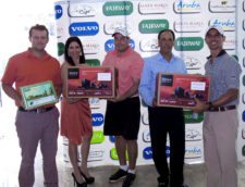 Ganadores de 2do. Neto. De izq. a der.: Anders Axelsson (ganador), Anabelle Narbona de Martin (Santa María Golf and Country Club), Fernando Capriles (revista Fairway), Ricardo Crespo (ganador) y Miguel Ordoñez (Santa María Golf and Country Club)