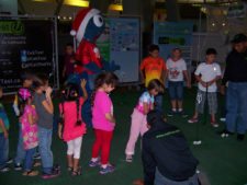 Apoyando el GOLF pública y gratuitamente