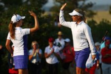 Beatriz Recari y Suzanne Pettersen ganan el punto #oleoleole escribia Suzanne en un tuit SOLHEIM2013