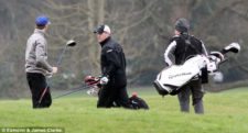 Fútbol vs. Golf: Rivalidad o Amistad (cortesía www.dailymail.co.uk)