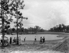 Monumento a la Historia del Golf y el Turismo (cortesía floridamemory.com)