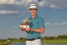 MERIDA, MEXICO (ABRIL 6, 2014): Daniel Mazziotta de Fort Myers, Florida posa con el trofeo tras su victoria en el Mundo Maya Open presentado por Heineken en el campo El Jaguar del Yucatán Country Club (Enrique Berardi/PGA TOUR)