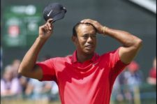 Tiger en green del 18 (Andrew Redington / Getty Images)