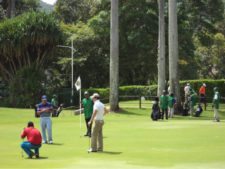 Golfistas en acción