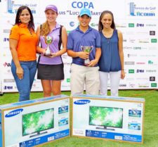 1er. Gross Valeria Patiño y Luis Carlos Ng, junto a Irene y Mary Martínez (extremo izq. y der. respectivamente)