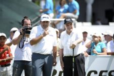 BUENOS AIRES, ARGENTINA - (OCT. 23, 2014) - Los argentinos Ángel Cabrera y Roberto De Vicenzo, únicos ganadores de majors en la historia del golf latinoamericano, juntos en el tee del 1 antes de dar por inaugurada del Bridgestone America's Golf Cup en Olivos Golf Club. (Enrique Berardi/PGA TOUR)