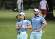 BUENOS AIRES, ARGENTINA - (OCT. 23, 2014) - Willy Pumarol y John Paul Garrido durante la segunda ronda de la Bridgestone America's Golf Cup en Olivos Golf Club. (Enrique Berardi/PGA TOUR)