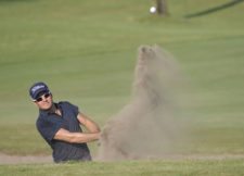 MAZATLAN, MEXICO (OCT. 11, 2014) El mexicano Armando Villarreal ejecuta una sacada de bunker en el hoyo 18 durante la tercera ronda del TransAmerican Power Products CRV Mazatlán Open en Estrella del Mar Golf, Condos & Resort en Mazatlán, México. (Enrique Berardi/PGA TOUR)