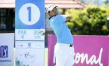 BUENOS AIRES, ARGENTINA (NOV. 27, 2014) - El argentino Fabián Gómez pega su golpes de salida en el hoyo 1 durante la primera ronda del Personal Classic en Las Praderas Club Campos de Golf. (Enrique Berardi/PGA TOUR)