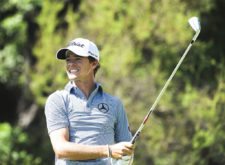 SANTIAGO, CHILE (NOV. 14, 2014) - El argentino Jorge Fernández Valdés pega su tiro de salida en el hoyo 3 durante la segunda ronda del Hyundai - BBVA 88° Abierto de Chile en el Club de Golf Los Leones. (Enrique Berardi/PGA TOUR)