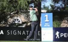 BUENOS AIRES, ARGENTINA (DIC. 4, 2014) - El estadounidense Alex Moon pega su golpe de salida en tee del hoyo 1 durante la primera ronda del 109º VISA Open de Argentina presentado por Peugeot. Este evento es el último de la temporada 2014 del PGA TOUR Latinoamérica. (Enrique Berardi/PGA TOUR)