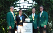 El ganador con los directivos de Augusta National - Gentileza: LAAC/Enrique Berardi.