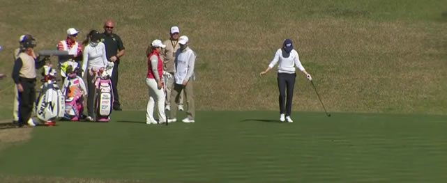 Video, baile de Paula Creamer haciendo Hoyo-en-Uno