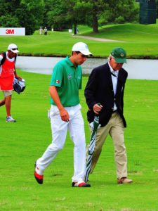 Álvaro Ortiz hablando con Presidente USGA