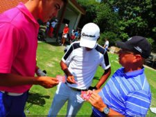 Pedro Luís Ruggeri dando instrucciones