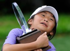 Bubba y Xu se juntan para promover el Drive, Chip & Putt en New York (cortesía ftw.usatoday.com)