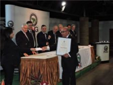 Campeón Mundial Jorge García recibió reconocimiento al Mérito de la FVG