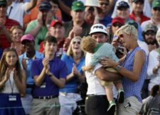 Bubba Watson y familia (cortesía www.deseretnews.com)