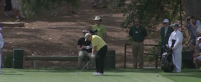 Video Jack Nicklaus hace Hoyo-en-Uno en el concurso Par 3, del Masters 2015