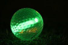 ¿A jugar golf de Noche? (cortesía heartlandbeat.com)