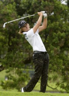 ANTIGUA GUATEMALA, GUATEMALA - MAYO 20, 2015: El argentino Tommy Cocha, No. 1 de la Orden de Mérito del PGA TOUR Latinoamérica, pega su tiro de salida en el hoyo 11 durante el Pro-Am del Guatemala Stella Artois Open que se juega esta semana en el campo Fuego Maya de La Reunión Golf Resort en Antigua, Guatemala. (Enrique Berardi/PGA TOUR)