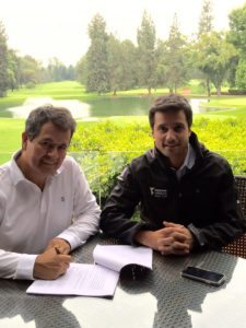 Eduardo Rello Lara, Presidente del Club Campestre de la Ciudad de México, y Diego Diaz, Director General de la Bridgestone America's Golf Cup