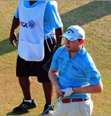 Branden Grace tee del hoyo 18 (Foto Fairway)