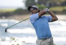 LA ROMANA, REPUBLICA DOMINICANA - JUNIO 5, 2015: El guatemalteco José Toledo pega su golpe de salida en el tee del hoyo 15 durante la segunda ronda del Dominican Republic Open en el campo Teeth of the Dog de Casa de Campo en La Romana, República Dominicana. (Enrique Berardi/PGA TOUR)