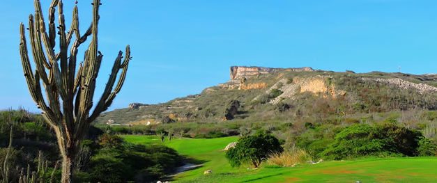 Golf de competencia, playa, Sambil Curaçao y una bella isla por descubrir