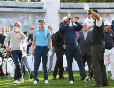 Carlos Ortiz, Tiger Woods y Matt Kuchar durante la clínica del martes / Gentileza: Enrique Berardi/PGA TOUR