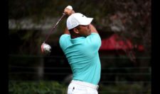 Jhonattan Vegas en el tee del hoyo (cortesía PGA TOUR/ Steve Dykes)