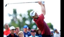 Justin Rose en el hoyo 2 (cortesía PGA TOUR/ Cliff Hawkins)