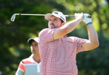 BUENOS AIRES, ARGENTINA - NOV. 7, 2015: Kent Bulle de Estados Unidos pega su golpe de salida en el tee del hoyo 12 durante la tercera ronda del 110° VISA Open de Argentina presentado por OSDE en el Jockey Club en Buenos Aires, Argentina. (Enrique Berardi/PGA TOUR)