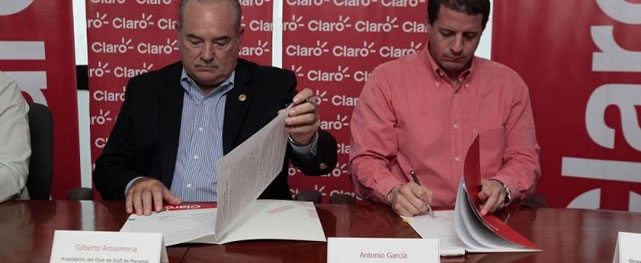 Firman contrato de golf “Panamá Claro Championship 2016”