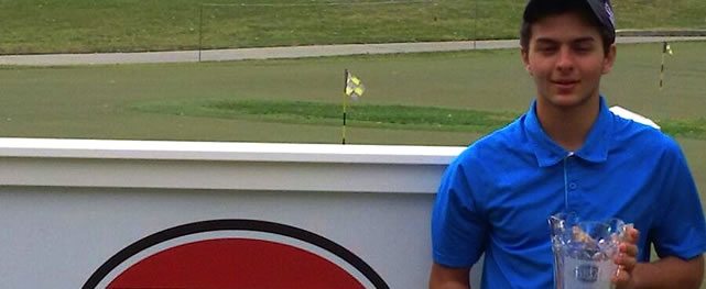 Sebastián Díaz gana su 1er evento AJGA