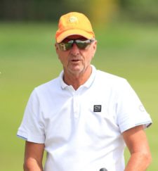 El golf también llora la muerte de Johan Cruyff