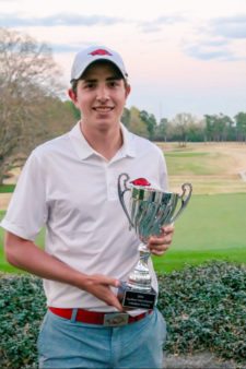 Nicolás Echaverría gana 1er Intercolegial del NCAA (cortesía Twitter)