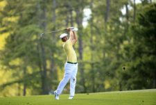 Bryson DeChambeau plays his stroke on the No. 14 during Round 2 at Augusta National Golf Club on Friday April 8, 201 (cortesía Augusta National Inc.)
