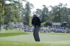 Masters champion Angel Cabrera of Argentina putts on No. 3 during Round 3 at Augusta National Golf Club on Saturday April 9, 2016 (cortesía Augusta National Inc.)