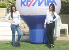 Estas son la lindas promotoras de ReMax Millenium, uno de los patrocinadores del evento