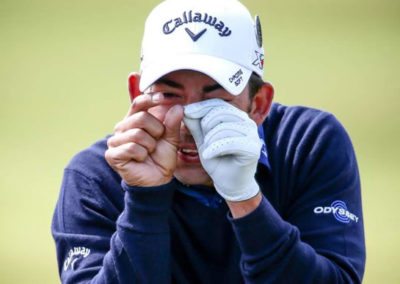 Escenas de un viernes interrumpido pero de gran colorido (cortesía R&A-R&A via Getty Images)