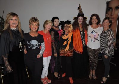 De que vuelan vuelan…! Invitacional Damas de Halloween!